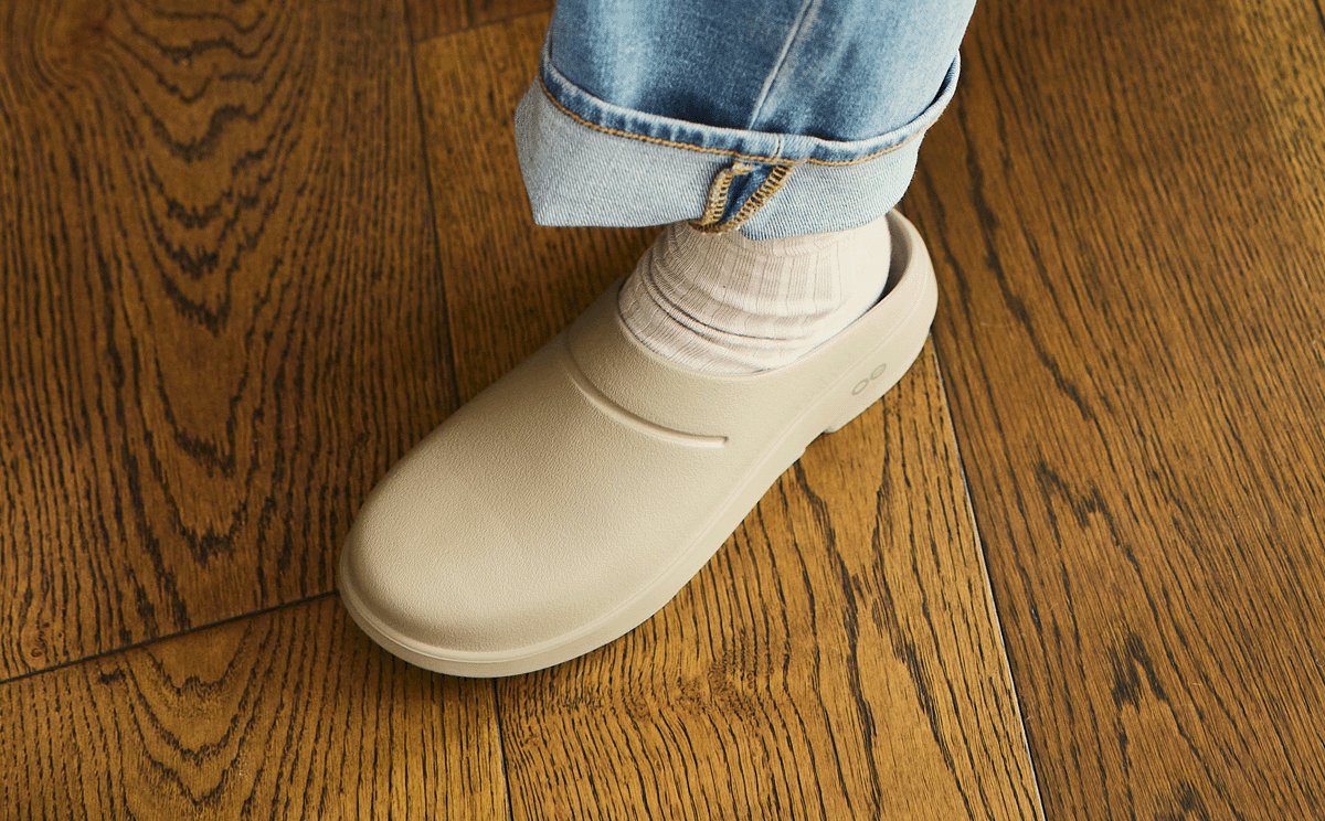 OOFOS Women's OOcloog Clog - Nomad