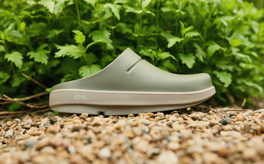 OOFOS Women's OOcloog Stacked Clog - Foliage
