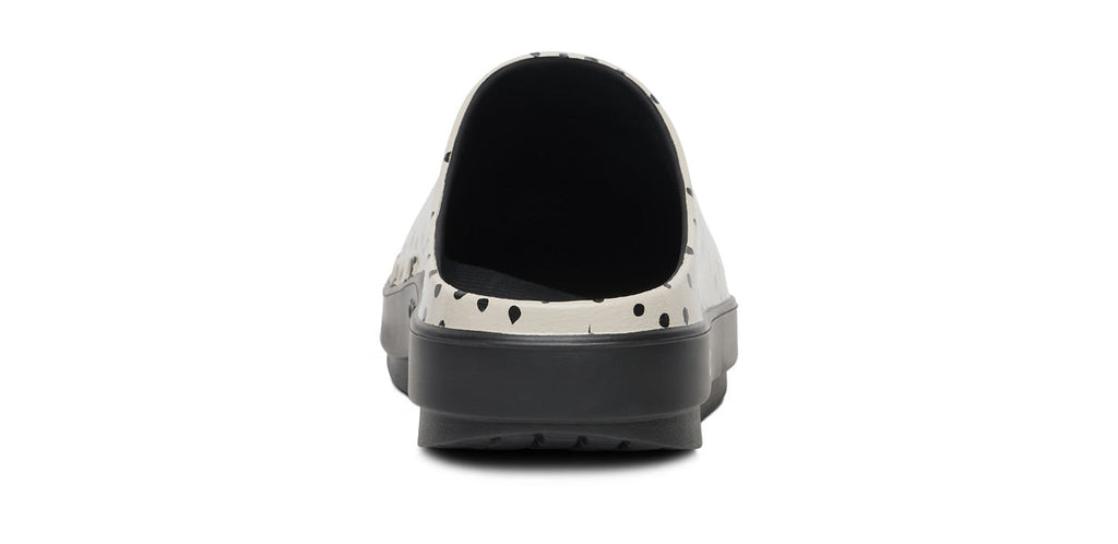 OOFOS Women's OOcloog Limited Edition Clog - Pebble
