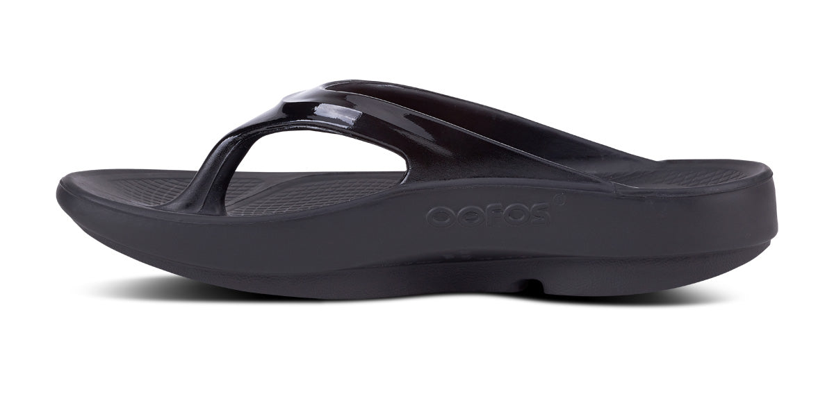 OOFOS Women's OOlala Flip-Flop Sandals - Black