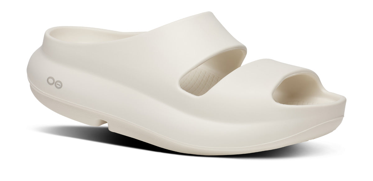 OOFOS Women's OOyea Slide Sandal - Chalk