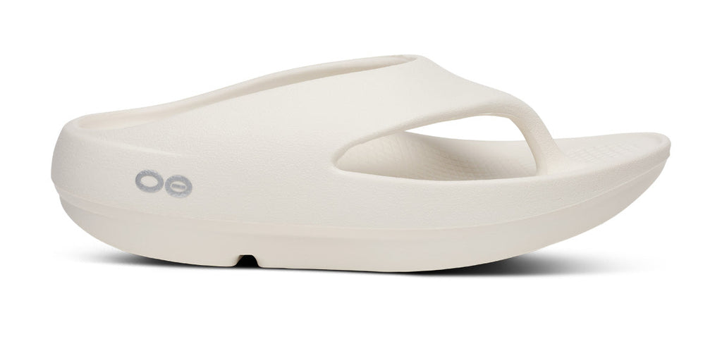 OOFOS Women's OOriginal PLUS Flip-Flop Sandals - Chalk