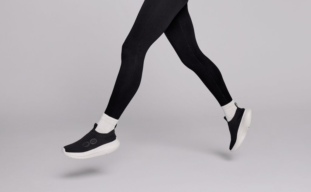 OOFOS Women's OOmy Zen Sneakers - Chalk Black