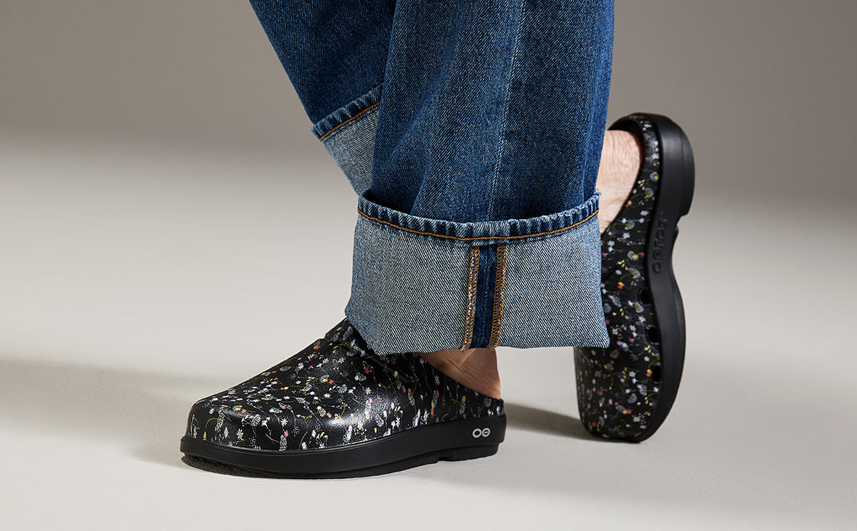 OOFOS Women's OOcloog Limited Edition Clog - Meadow