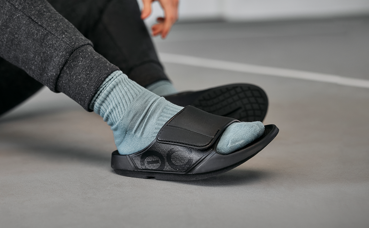 OOFOS Men's OOahh Sport Flex Slide Sandals - Matte Black