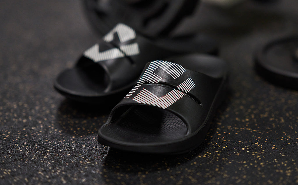 OOFOS FJ x Men's OOahh Sport Slide Sandal - Black