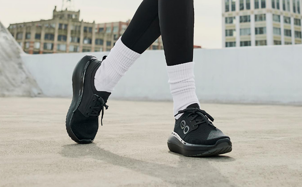 OOFOS Women's OOmy Stride Sneakers - Black