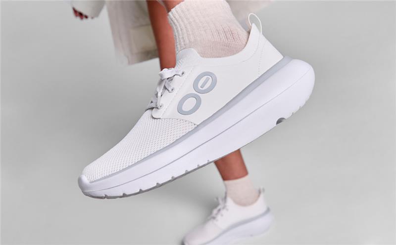 OOFOS Women's OOmy Stride Sneakers - White