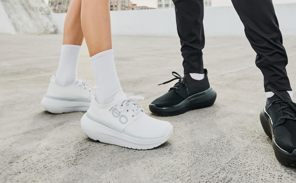 OOFOS Women's OOmy Stride Sneakers - White