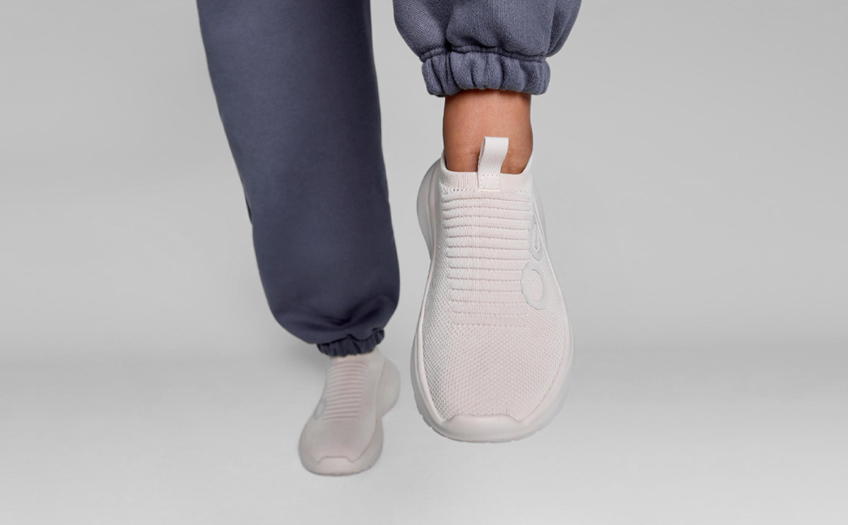 OOFOS Women's OOmy Zen Sneakers - Chalk