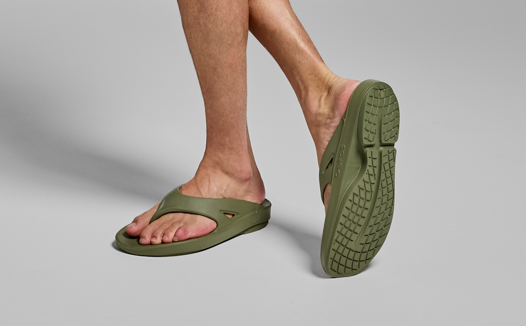 OOFOS Men's OOriginal Flip-Flop Sandals - Foliage
