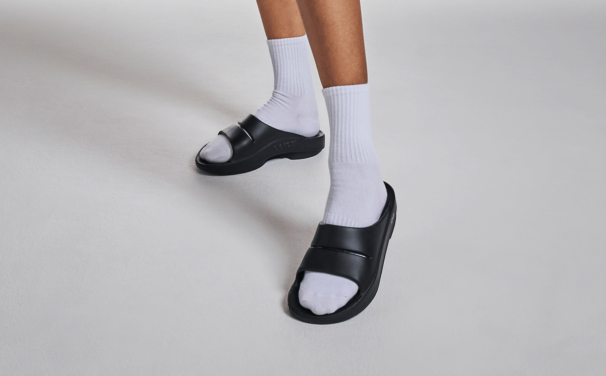 OOFOS Women's OOahh Slide Sandal - Black
